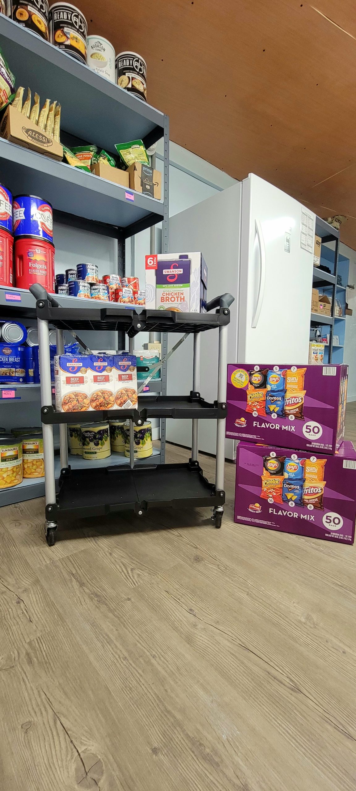 Read more about the article Community Effort: Food Serving Cart Donation